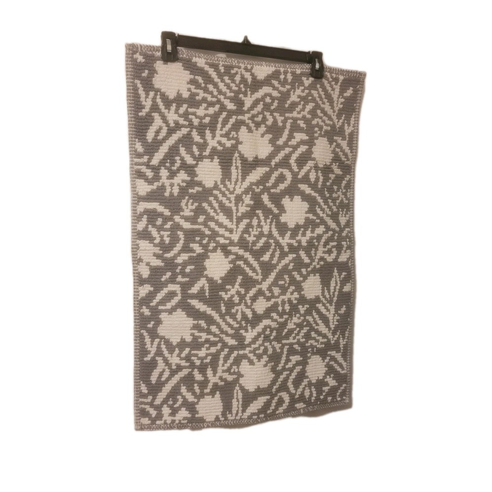 Threshold Performance Plus Bath Rug Gray White Floral 20 X 30 New With Tags